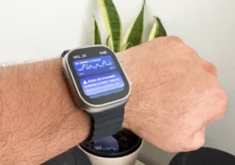 Image de l'Apple Watch avec les Activités en temps réel chargées