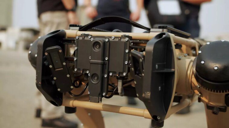 De la surveillance au déni de service : comment le nouveau chien robot NEO du DHS va changer les raids 1 From surveillance to denial-of-service: How the DHS