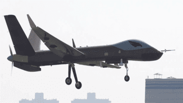 Cela ressemblait à une éolienne, mais ce cargo chinois cachait vraiment des drones de combat