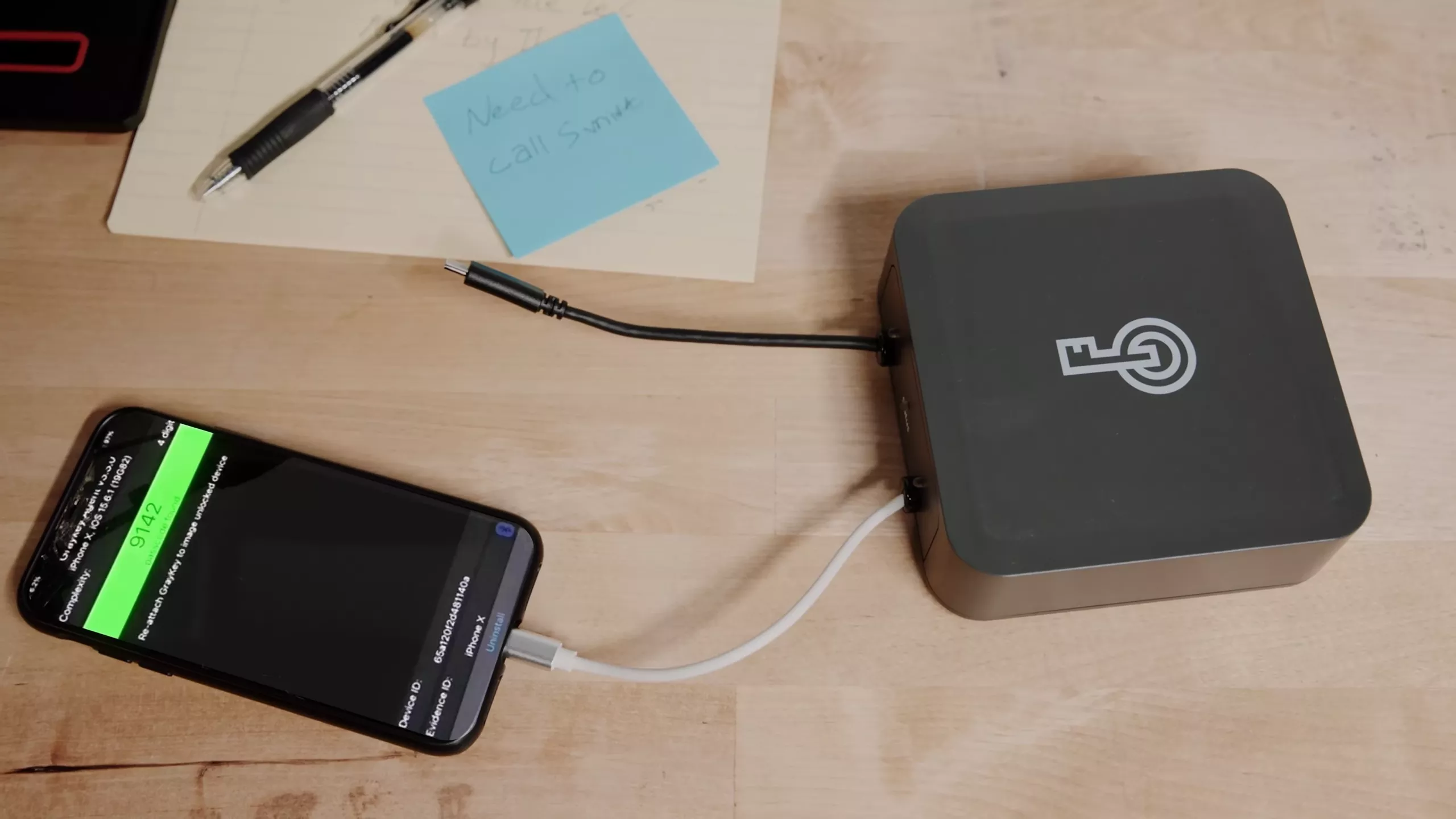 Le FBI déverrouille le téléphone du tireur de Trump deux jours seulement après l'incident 2 Le FBI deverrouille le telephone du tireur de Trump