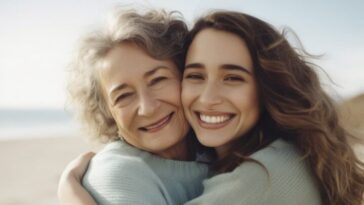 Le risque de maladie d'Alzheimer est fortement influencé par le côté maternel, selon une étude 21 Mãe e filha