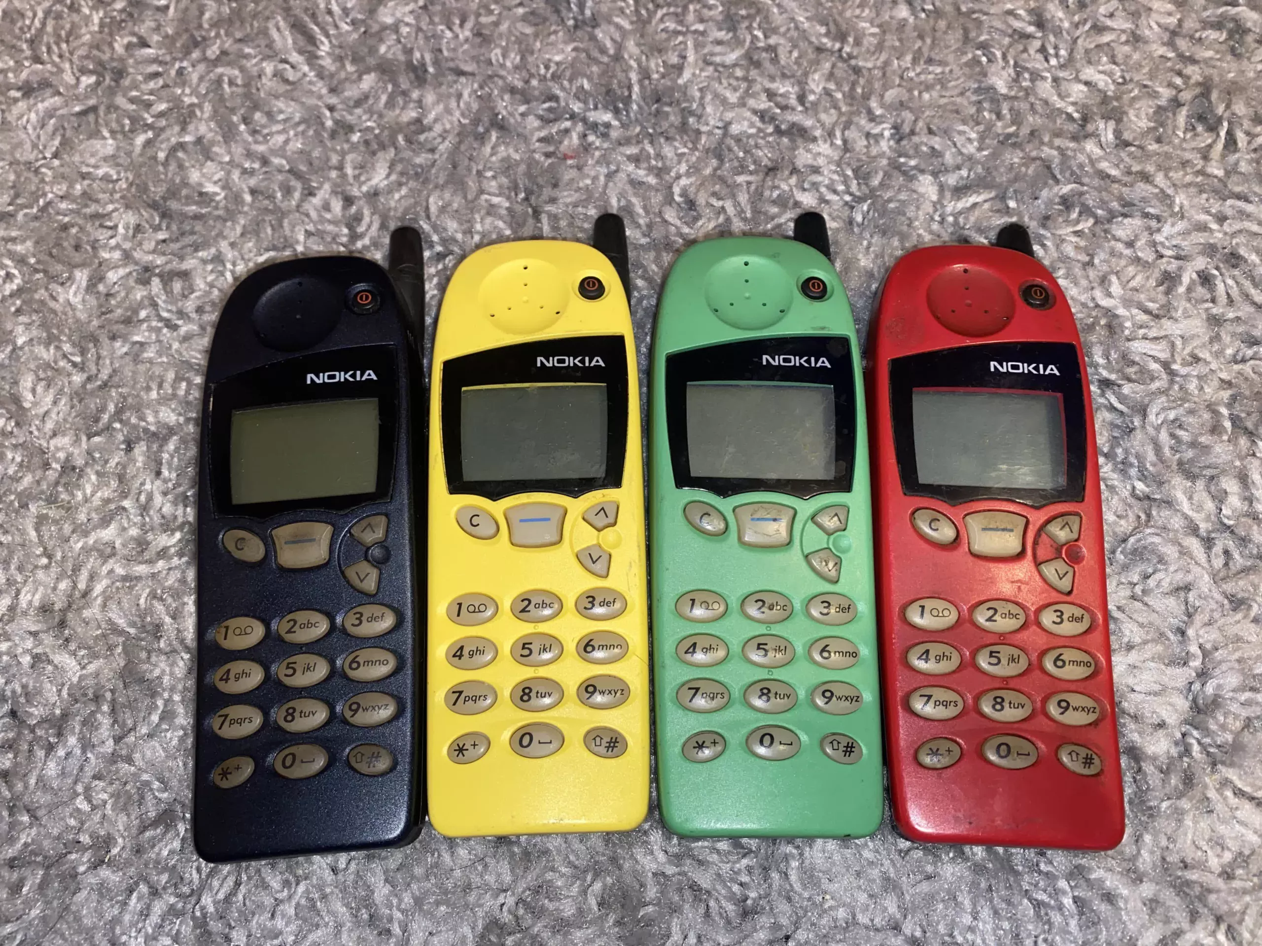 Les étudiants de première année du Collège Eton doivent échanger leurs smartphones contre des appareils fournis par l'école "idiot" Nokia 2 Les etudiants de premiere annee du College Eton doivent echanger