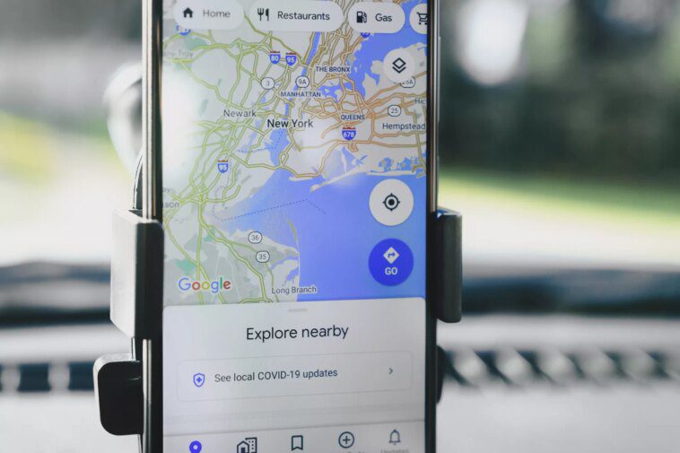 Les utilisateurs contestent les publicités pop-up distrayantes de Google Maps qui suggèrent "détours rapides" 1 Users challenge distracting Google Maps pop-up ads that suggest quick detours