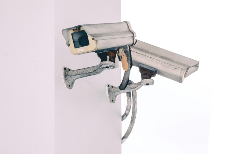 Les voleurs de Los Angeles utilisent des brouilleurs Wi-Fi pour contourner les systèmes de sécurité domestiques 1 Los Angeles thieves are using Wi-Fi jammers to defeat home security systems