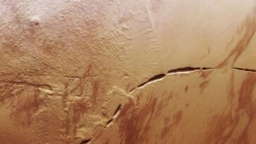 Nouvelle image étonnante montre une énorme "cicatrice" sur le sol de Mars 18 Image de la Fossa de Aganippe sur Mars