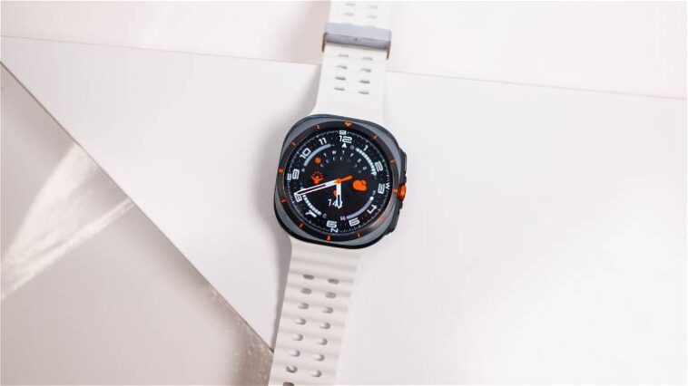 Samsung Galaxy Watch Ultra: un design révolutionnaire pour conquérir le marché des montres intelligentes sportives extrêmes 1 Samsung Galaxy Watch Ultra : un design révolutionnaire pour conquérir le marché des smartwatches sportives extrêmes