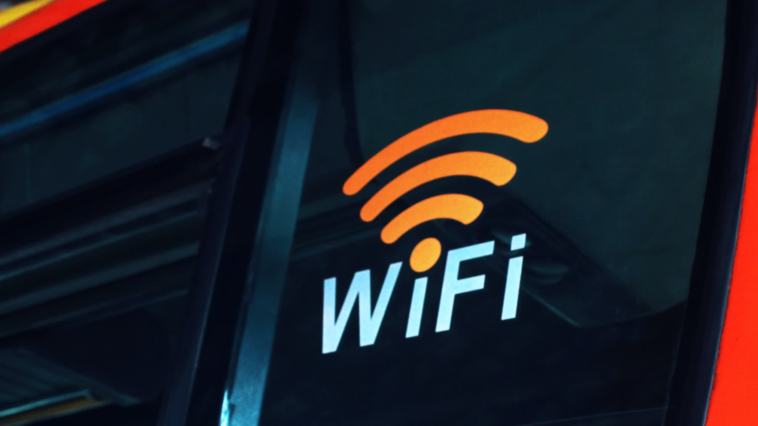 Un homme arrêté pour avoir utilisé un réseau Wi-Fi jumeau maléfique dans les aéroports pour voler les données des voyageurs 2 Un homme arrete pour avoir utilise un reseau Wi Fi jumeau