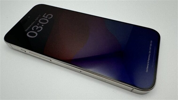 Un prototype de l'iPhone 15 Pro Max qui n'a jamais vu le jour est révélé 1 Un prototype de l'iPhone 15 Pro Max qui n'a jamais vu le jour voit le jour