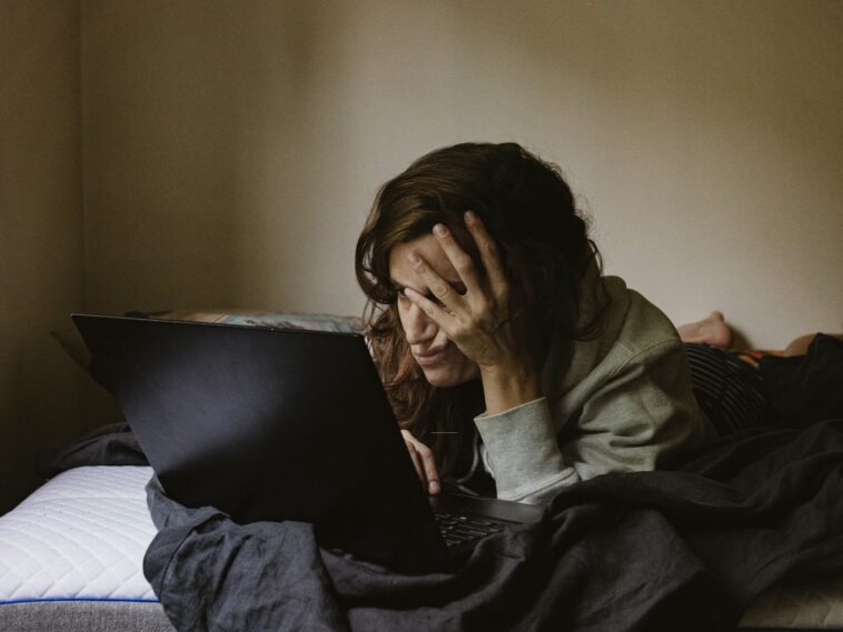 Une étude de la FTC révèle une utilisation généralisée des dark patterns par les sites Web et applications d'abonnement 1 FTC study reveals widespread use of dark patterns by subscription websites and apps