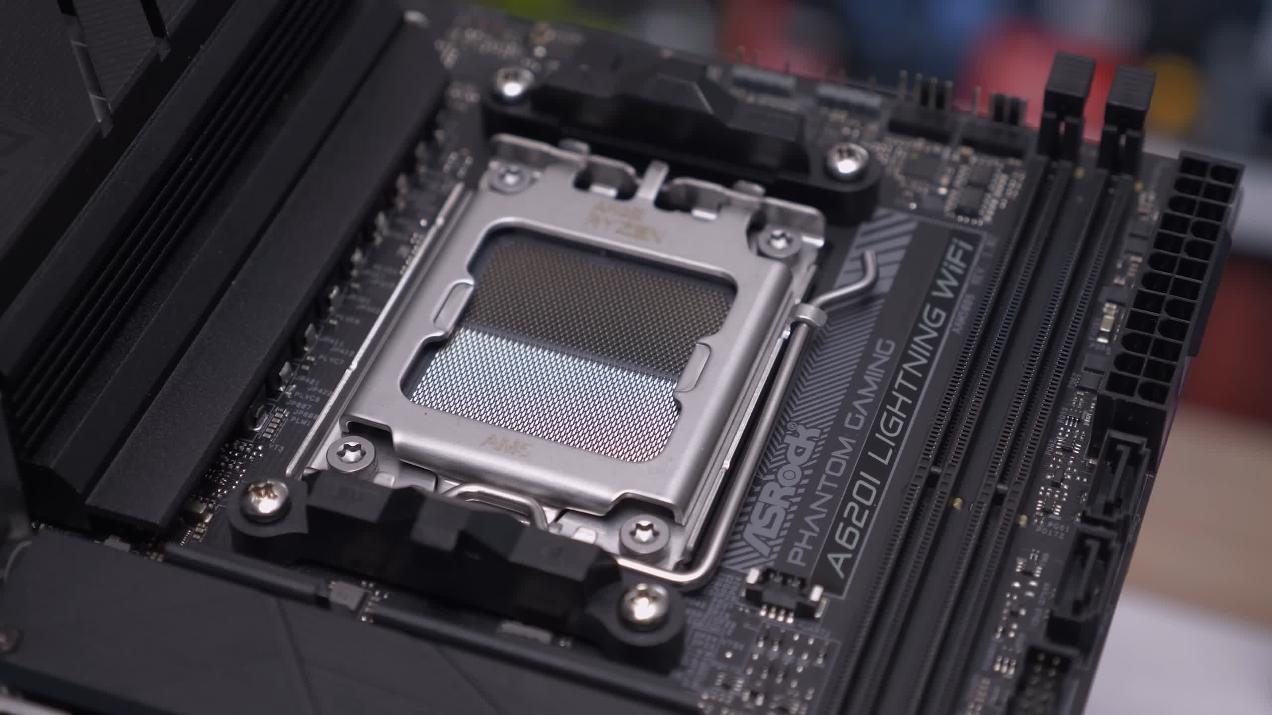 Tour d'horizon des cartes mères AMD AM5 Mini-ITX pour Ryzen 7000/8000/9000 24 1722513468 15 Tour dhorizon des cartes meres AMD AM5 Mini ITX pour Ryzen