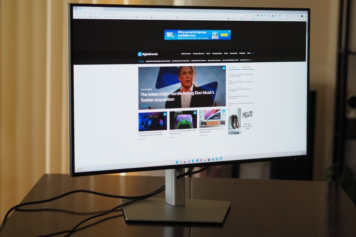 Voici les 10 meilleurs moniteurs pour 2024 2 dell ultrasharp 32 4k usb c hub monitor u3223qe review front angle view