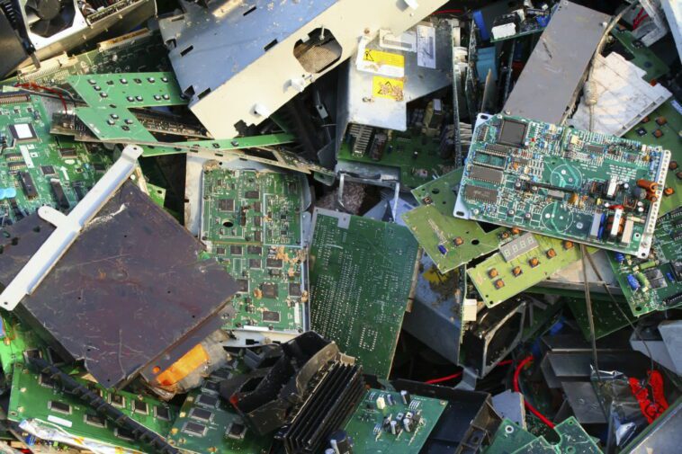 La Royal Mint britannique lance une initiative pour extraire l'or des déchets électroniques 1 British Royal Mint launches initiative to extract gold from electronic waste