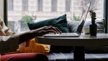 Les PC AI ont représenté 14 % des expéditions d'ordinateurs au deuxième trimestre 6 AI PCs accounted for 14% of computer shipments in the second quarter