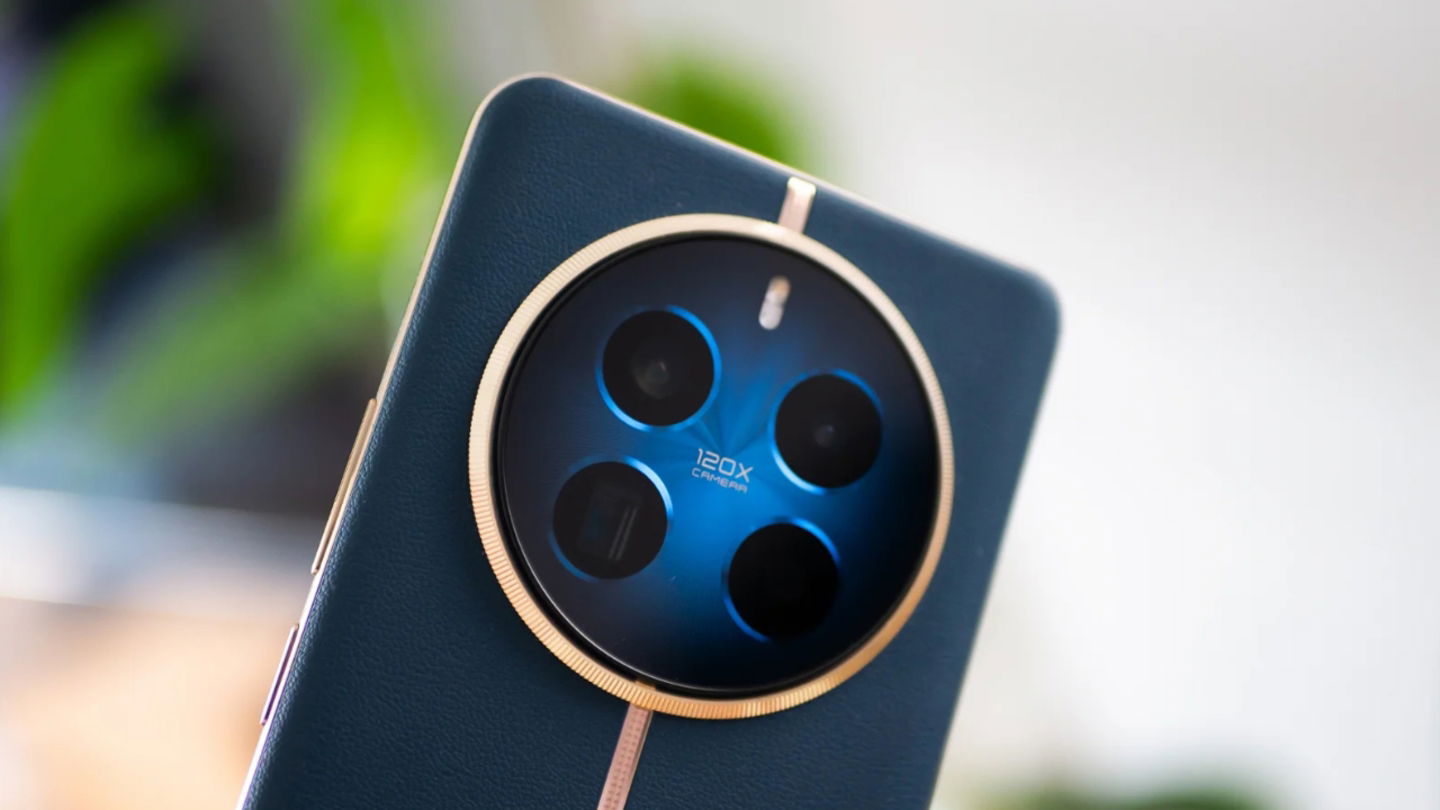 Capteurs Sony LYTIA : que sont-ils et en quoi se différencient-ils des capteurs IMX traditionnels 4 Caméras arrière du realme 12 Pro Plus 5G en bleu