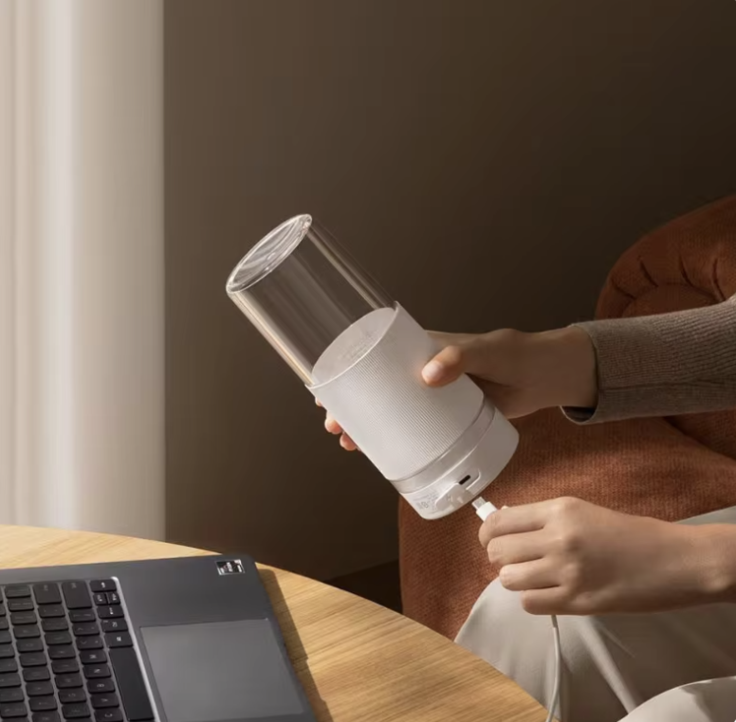 Ça coûte moins de 15€ et vous pouvez l'emporter partout : Le nouveau mixeur à jus de Xiaomi 3 Xiaomi Mijia Portable Juicer Cup 2 3