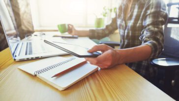 De plus en plus de travailleurs préfèrent quitter leur emploi plutôt que de retourner au bureau à temps plein 28 Survey: A majority of employees feel more productive working from home
