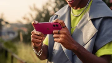 Motorola lance discrètement le Moto G55 et le G35 aux côtés de l'Edge 50 Neo 17 Moto G55 and G35 launched