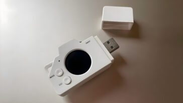 Une entreprise lance une campagne de financement participatif pour une clé USB à 50$ qui sert également d'appareil photo 11 Company launches crowdfunding campaign for $50 thumb drive that doubles as a camera