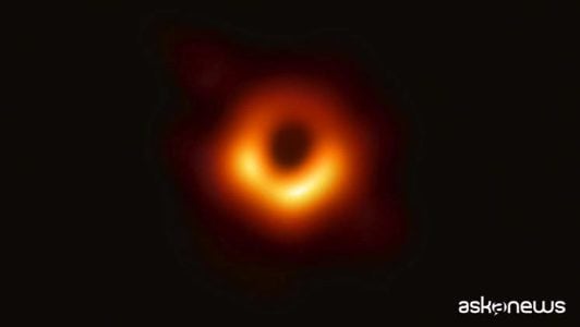 Bientôt, nous pourrons voir les images des trous noirs avec une clarté et des couleurs sans précédent 2 Aperçu vidéo
