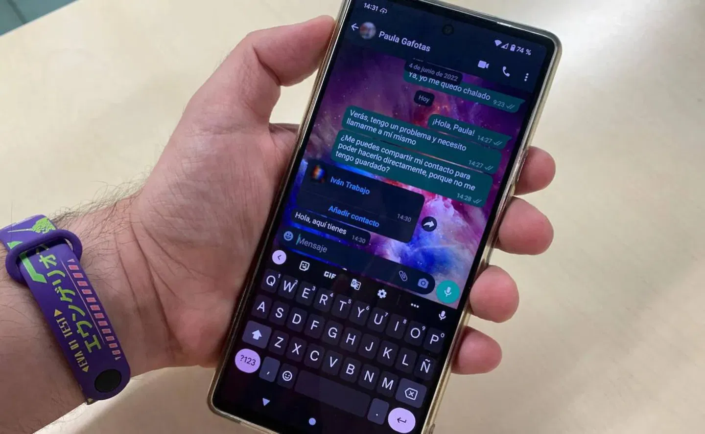 Comment donner des surnoms à vos contacts WhatsApp 3 Avec un surnom, vous pouvez retrouver plus facilement vos conversations WhatsApp
