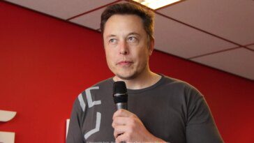 Elon Musk pourrait vendre des milliards d'actions Tesla pour combler les trous financiers de X 2 Elon Musk could sell billions in Tesla stock to plug X