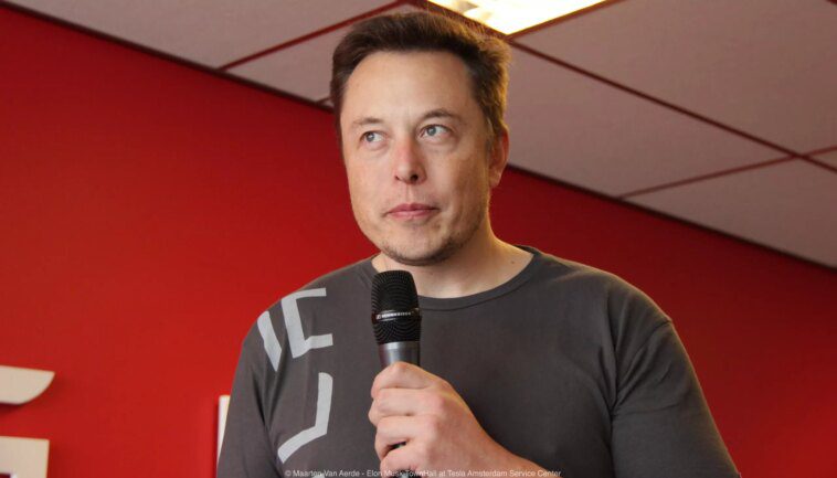 Elon Musk pourrait vendre des milliards d'actions Tesla pour combler les trous financiers de X 1 Elon Musk could sell billions in Tesla stock to plug X