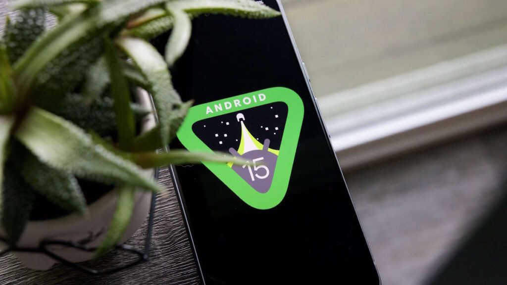 Google a confirmé inadvertamment qu'Android 15 n'arrivera qu'en octobre sur les Pixel 2 Android 15 Google Pixel octobre smartphone