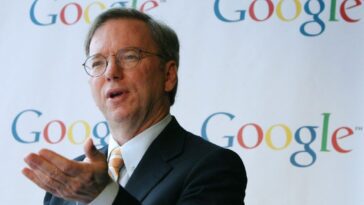 L'ancien PDG de Google accuse le télétravail face à la progression d'OpenAI 3 Former Google CEO blames work-from-home policy for company lagging behind OpenAI