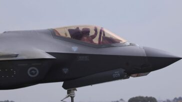 L'avion de chasse le plus connu a été lancé en 1978, mais il a récemment subi une amélioration qui veut tout changer 13 L'avion de chasse le plus connu a été lancé en 1978, mais a récemment subi une amélioration qui veut tout changer