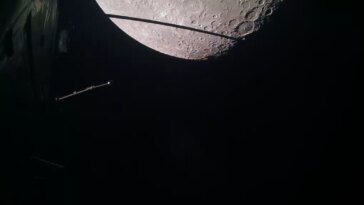 Le premier tir à la fronde autour de la Terre et de la Lune donne lieu à de nouvelles photos fantastiques 21 Le premier tir à la fronde autour de la Terre et de la Lune donne lieu à de nouvelles photos fantastiques