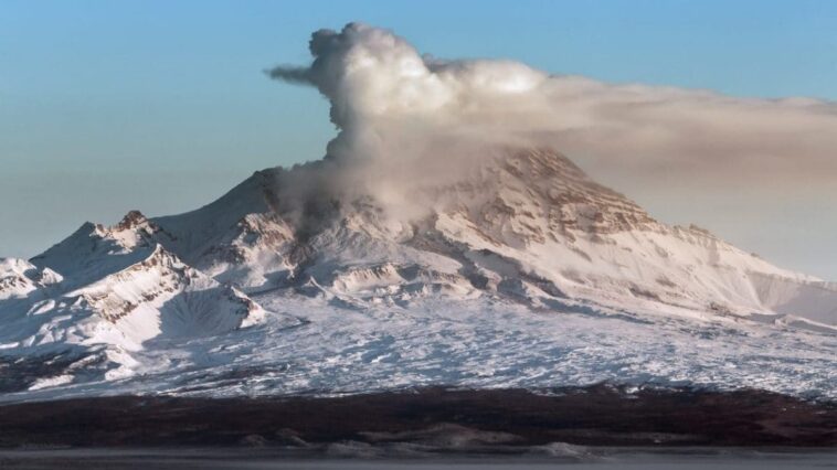Le volcan Shiveluch en Russie a érupté après un violent tremblement de terre : comment est-ce possible 1 Une ancienne éruption du Shiveluch