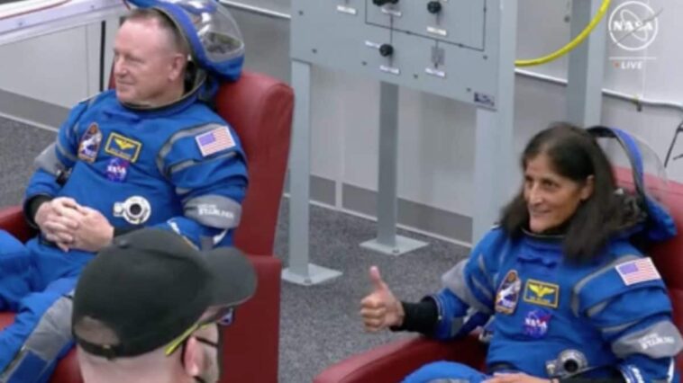 Les deux astronautes bloqués dans l'Espace pourraient rester sur l'ISS encore pendant des mois : comment vont-ils revenir 1 Nasa | Les deux astronautes juste avant le départ de la mission