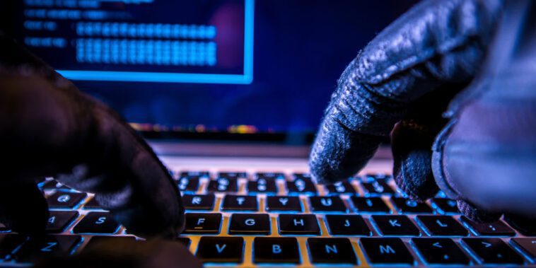 Un hacker risque 81 mois de prison pour avoir simulé sa mort afin d'éviter de payer une pension alimentaire 1 Hacker faces 81-month prison sentence for faking his death to avoid child support payments