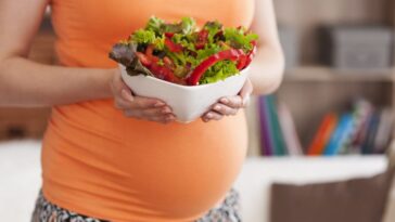 Une alimentation riche en fibres pendant la grossesse peut protéger le cœur de l'enfant même à l'âge adulte : l'étude 18 Image