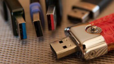 C'est ce qui se passe si tu essaies de connecter 112 appareils USB à ton ordinateur