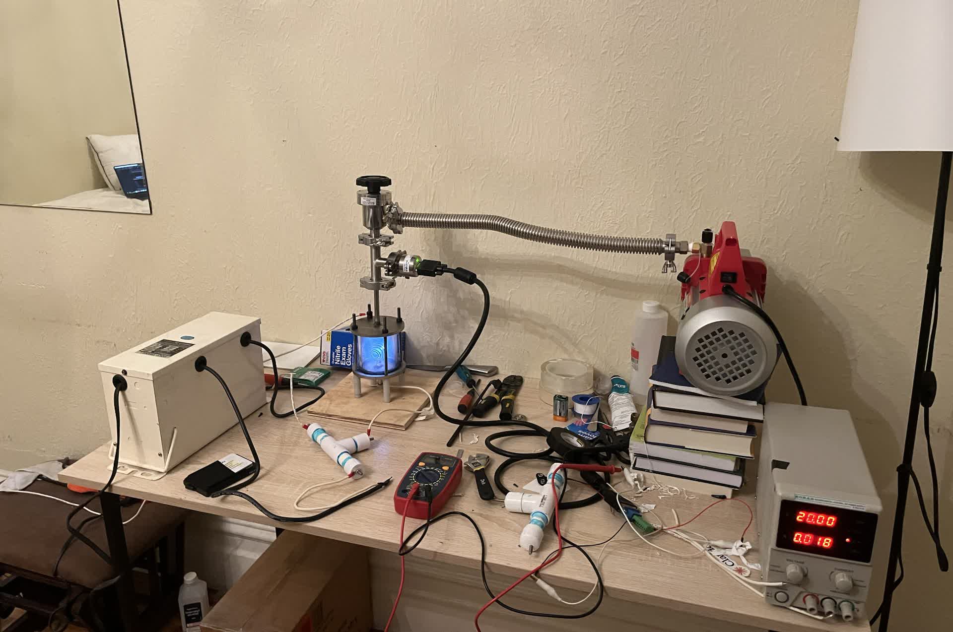 Un étudiant en mathématiques construit un réacteur à fusion à la maison avec l'aide del'AI et 2 000$ 3 1725371537 366 Un etudiant en mathematiques construit un reacteur a fusion a