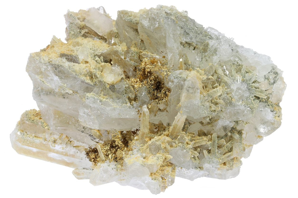 Actuellement les scientifiques pensent avoir découvert comment se forment les pépites d'or 3 Or natif à l'intérieur du quartz : présent dans les fluides traversant la roche dans le sous-sol, l'or précipite et s'accumule dans les fractures de la roche