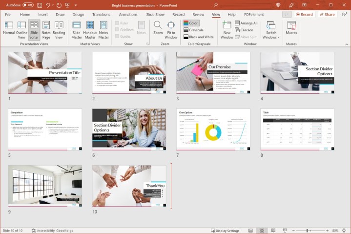 Meilleures pratiques pour créer des slides PowerPoint impressionnantes 8 Vue de tri des diapositives dans PowerPoint montrant 10 diapositives.