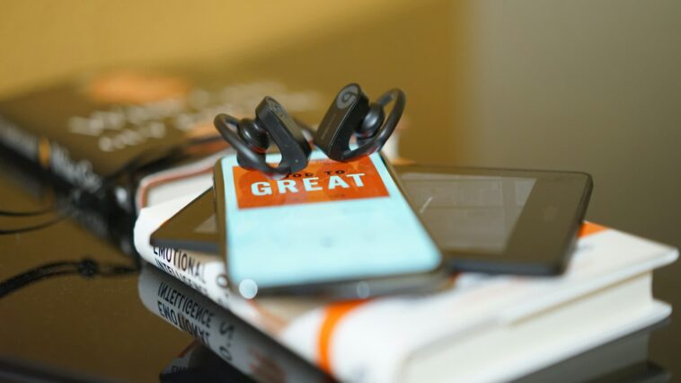 Audible invite les narrateurs à former des voix d'IA pour une production plus rapide de livres audio 1 Audible is inviting narrators to train AI voices for faster audiobook production