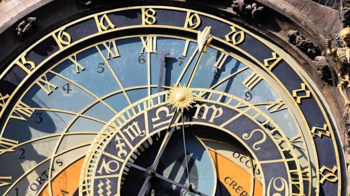 NASA confirme qu'elle développe un nouveau fuseau horaire pour la Lune 3 Horloge