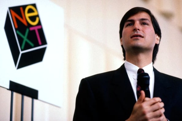 Il y a 35 ans, un système d'exploitation obscur a tout changé 4 Steve Jobs durant son époque chez NeXT Computer.