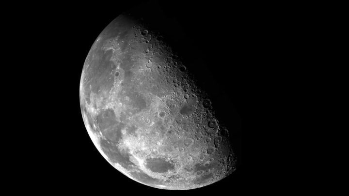 La Chine a réussi quelque chose sur la Lune qui n'avait jamais été fait et que les États-Unis ne pourront pas avoir accès 4 Image de la Lune qui sera explorée par la Chine et la Russie