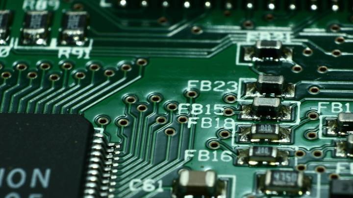 Nous avons eu une autre énorme semaine en IA. Voici les plus grandes ! 3 Un circuit imprimé