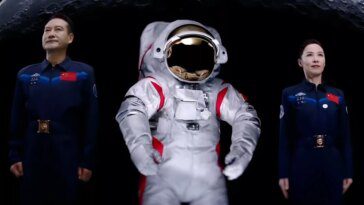 La Chine dévoile une nouvelle combinaison spatiale élégante pour son ambitieux objectif d'atterrissage sur la Lune en 2030 3 China unveils sleek new spacesuit for ambitious 2030 Moon landing goal