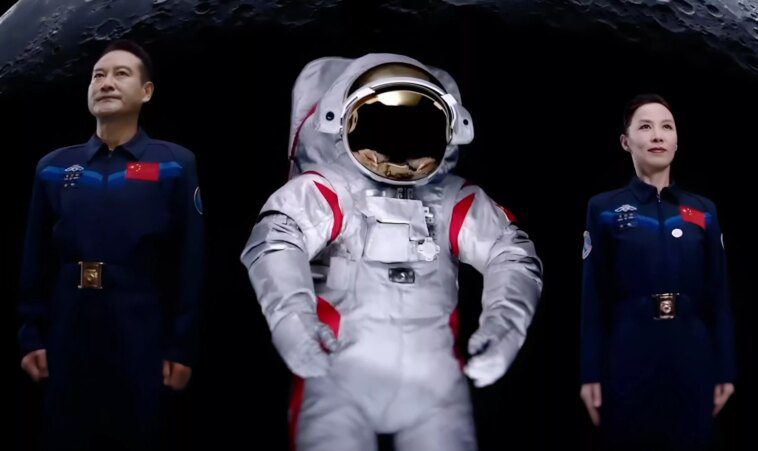 La Chine dévoile une nouvelle combinaison spatiale élégante pour son ambitieux objectif d'atterrissage sur la Lune en 2030 1 China unveils sleek new spacesuit for ambitious 2030 Moon landing goal
