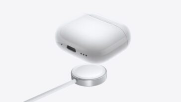 Apple AirPods 4 contre AirPods 3 : Comparatif, ANC et plus 15 Apple AirPods wireless charging 240909