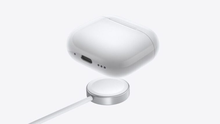Apple AirPods 4 contre AirPods 3 : Comparatif, ANC et plus 1 Apple AirPods wireless charging 240909