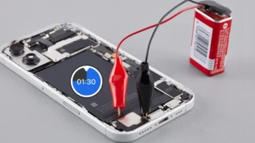 Apple vous explique en détail comment réparer votre iPhone 16 3 Image d'Apple dans ses manuels de réparation de l'iPhone 16