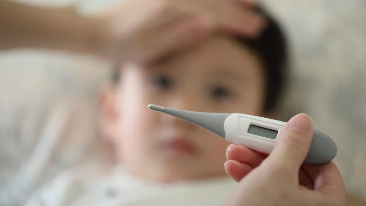 Bronchiolite chez les enfants, qu'est-ce que Beyfortus (nirsevimab), le nouveau vaccin contre le virus respiratoire syncytial 2 Le virus respiratoire syncytial en Italie est responsable chaque année d'environ 15 000 hospitalisations chez les enfants, principalement pour des bronchiolites et des pneumonies causées par de graves infections des voies respiratoires inférieures