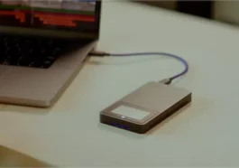 Ce SSD de 8 To à 2 200 $ prend en charge l'USB 4, le refroidissement actif, les clés d'accès, un écran e-ink et bien plus encore 76 Ce Ssd De 8 To à 2 200 $ Prend En Charge L'usb 4, Le Refroidissement Actif, Les Clés D'accès, Un écran E Ink Et Bien Plus Encore